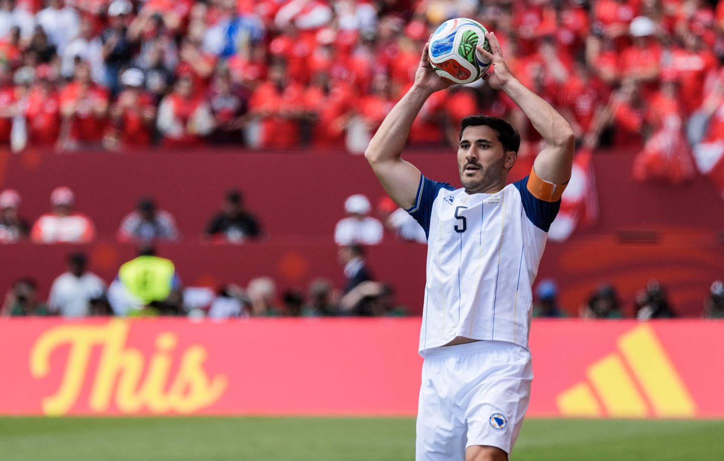 EN VIVO Canadá – Bosnia: El indestructible Kolasinac da asco a los canadienses… Sigue el partido con nosotros EN VIVO Canadá – Bosnia: El indestructible Kolasinac da asco a los canadienses… Sigue el partido con nosotros